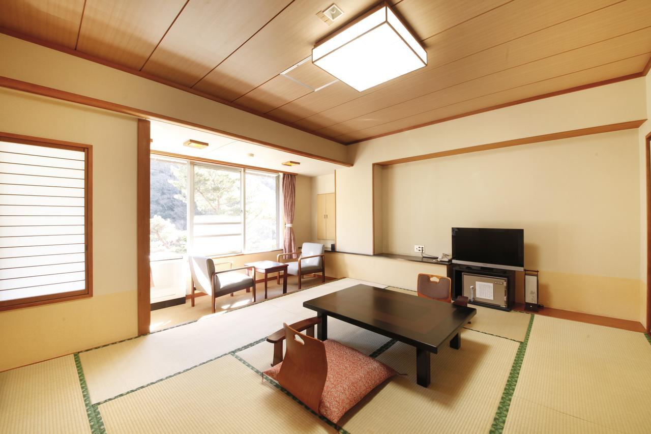 Shimobe Hotel Minobu Esterno foto