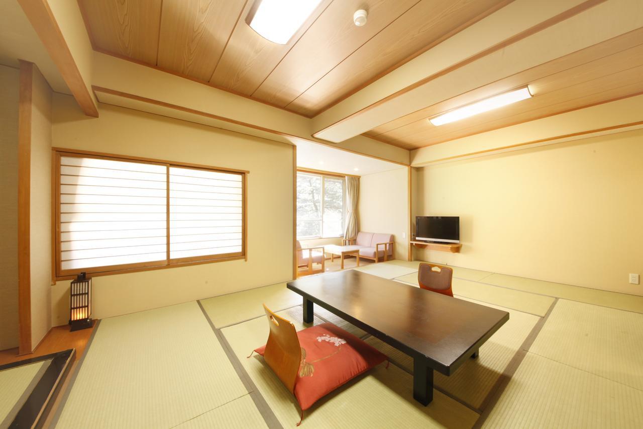 Shimobe Hotel Minobu Esterno foto